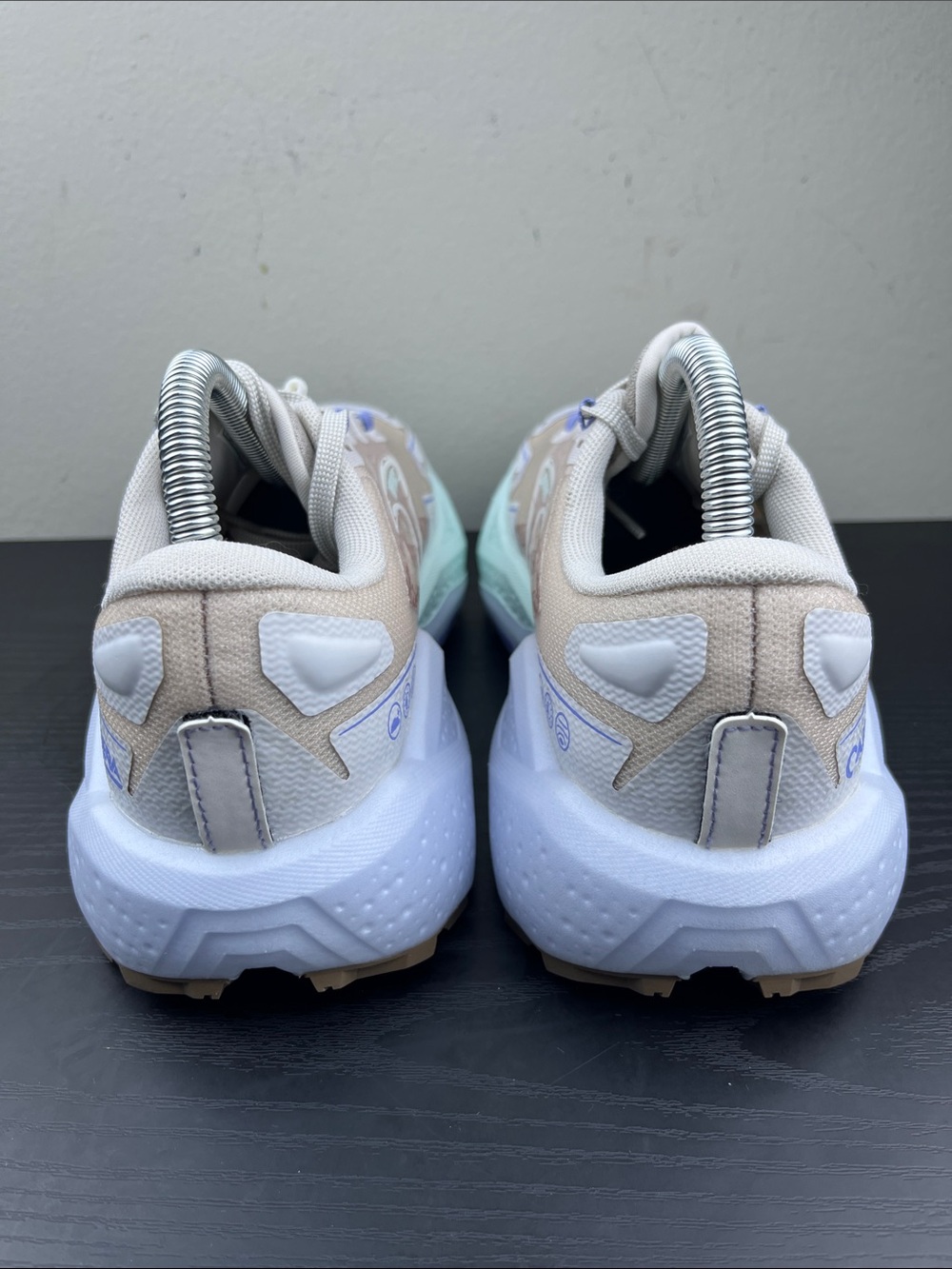 Brooks Caldera 7 Trail Running Shoes Beige Mint Blue Women's Size 8.5 - Picture 4 of 13
